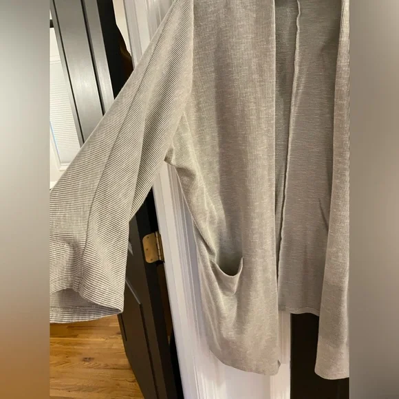 Donni - Beige Cardigan - Picture 6 of 7